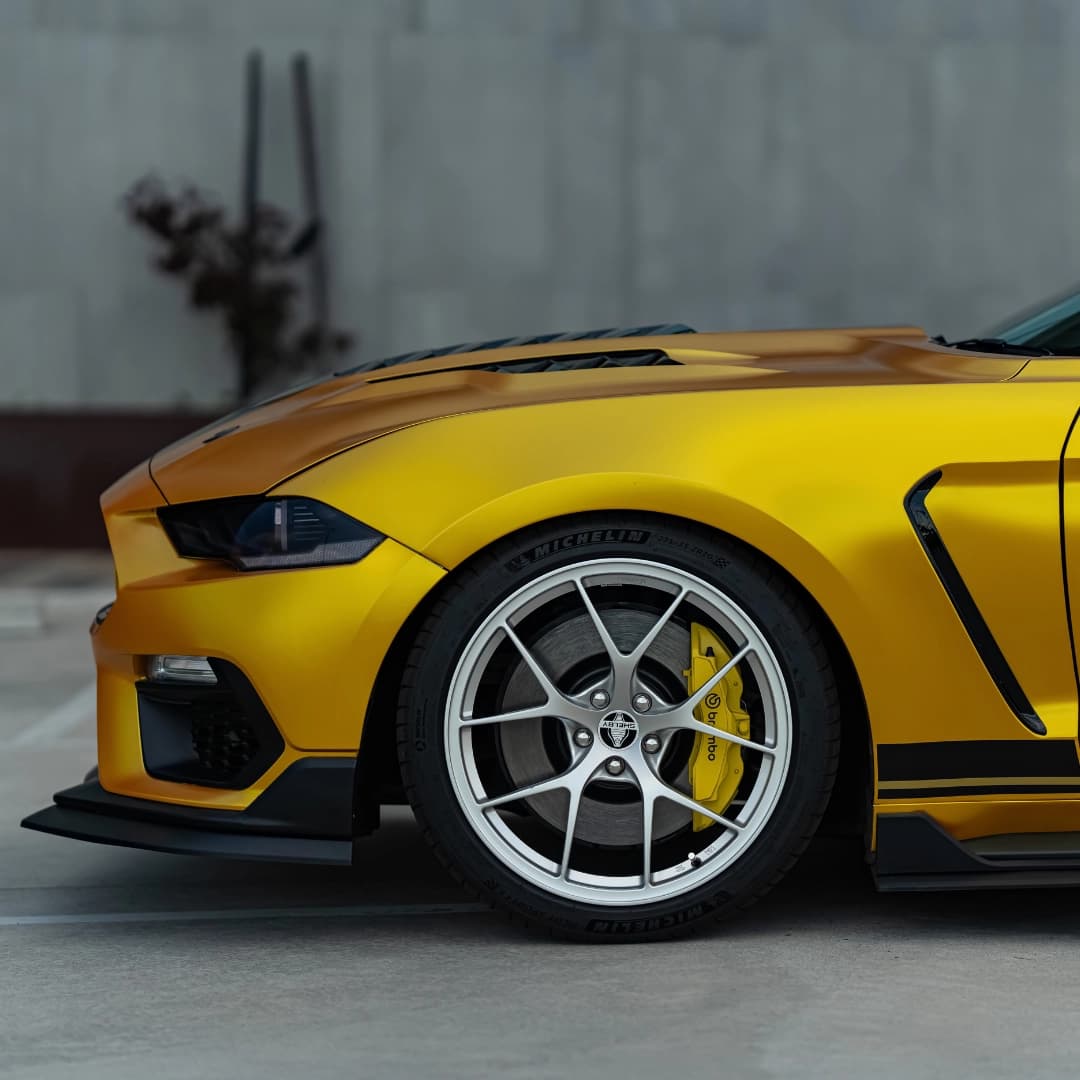 mustang 2
